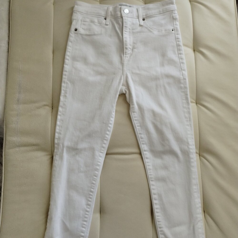 Women's Size 26/2s Abercrombie & Fitch Simone High Rise Super Skinny White Jeans